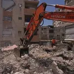 Zvaničnici i službe: U izraelskim napadima na Gazu najmanje osam...