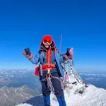 Na vrhu sam Zapadnog Elbrusa, najvišoj tački Evrope. I Vukica je...