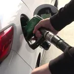 Benzin skuplji do tri centa, eurodizel jeftiniji cent