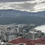 Naplata na istorijskom minimumu: Kranovi zaštitni znak Budve, a...