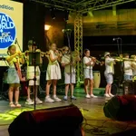Muzika povezuje različite kulture, tradicije i savremene muzičke...