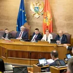 Traže kvorum za Mandića ili ne „mirišu” predlog: Zašto nije počeo...