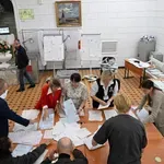 Izbori u Rusiji: Vladajuća stranka Jedinstvena Rusija na putu ka...