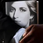 Čarls Spenser i „Labudova pjesma“: Dijana između porodičnog...