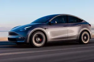 Nova Tesla Y z dolgim dosegom in pogonom na zadnji kolesi