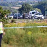 Avtomobil trčil v ljudi, ki so po verižnem trčenju izstopili iz vozil