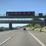 Voznik zaspal na pospeševalnem pasu
