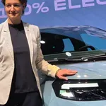 Šefinja Dacie brez olepševanja: Ljudje si novih avtomobilov ne morejo več privoščiti