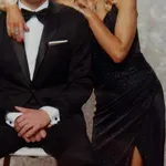 Znana Slovenka s sinom na maturantski ples, videti je kot njegove sošolke!