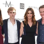 Paparac: Prvi posnetki Cindy Crawford po sinovi smrti