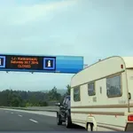 Pozor! Nenavadno dogajanje na primorski avtocesti, voznike opozarjali pred ...
