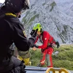 Reševalci na robu moči, vlada pa takole
