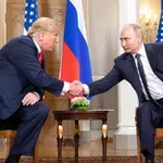 Trump šokiral z odločitvijo: Putin si lahko mane roke