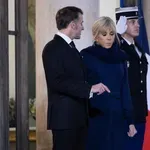 Video: Uf, Brigitte Macron posneli v kočljivem trenutku