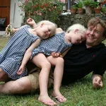Taki sta danes princesi, ki sta pred 13 leti tragično izgubili očeta