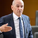 Janez Janša se je soočil z Robertom Golobom