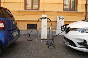 Zadnji podatki: Slovenija močno zaostaja v električni mobilnosti