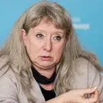Psihiatrinja, ki je pripravila zakon, zdaj dekanja zasebne univerze
