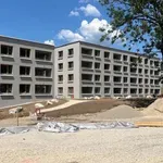 Golobovi obljubljali 20.000 poceni stanovanj, Janša načrte pospravil v predal
