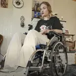 Tako danes živi lepotica, ki so jo v Dubaju skalpirali in ji zlomili hrbtenico