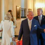 Donald in Melania Trump sta ga pred kraljem in kraljico "biksala"