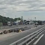 Po primorski avtocesti le po enem pasu
