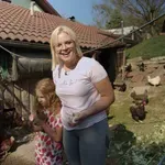 Velika družinska tragedija: Darja Gajšek iz goreče hiše reševala babico