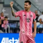 Messi utišal lastne navijače in soigralcem zabičal, naj jih ignorirajo
