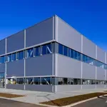 Aeon se ne utrudi, ne stavka in dela v treh izmenah