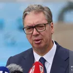 Vučić odstopil s položaja predsednika Srbije