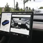 Zdaj znano, kako je Tesla v Sloveniji prišla do vožnje brez rok