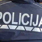 Toliko glob so danes spisali policisti na državni proslavi