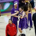 Internet se smeji, Dončić se lahko le drži za glavo