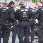 Hud incident na tekmi v Nemčiji, udeleženih več kot 60 ljudi