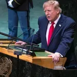 Trumpu slabo kaže, za vsak slučaj je že napadel sodnika
