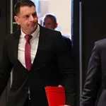 Stevanović pokazal dokumente: "Da vidite, kakšni so moji grehi"