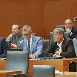 Nove slabe novice za stranko Resnica, spet se je nanje spravil ...