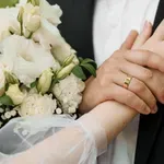 Po manj kot enem letu zveze znani Slovenec stopil pred oltar