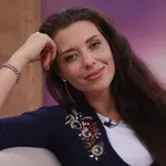 Znana Slovenka hčerko uči, da to ni normalno. Kaj menite vi?