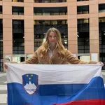 Naša poslanka se je pohvalila s predporočnim darilom, tega ne doživi vsak