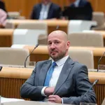 Pripravljen nov interventni zakon, vlada na pomoč avtoprevoznikom in kmetom