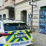 Mimoidoči poklicali policijo, oglasila se je tudi predsednica