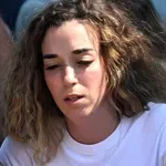 Nogometaševa vdova na pogrebu v belem, to je razlog