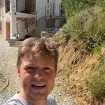 Bodo znanemu ameriškemu Balkancu rušili hišo? Ni vedel za legalizacijo