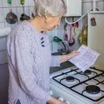 Toliko nižje bodo položnice za elektriko in plin, če bo Janša tako hotel