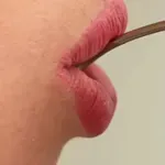 Znana Slovenka posnela tako vroč video, da je še nam nerodno