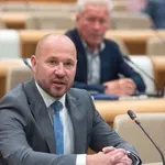 Avtomobilski uvozniki zaradi ukinitve subvencij za EV vozila ostro nad Vrtovca