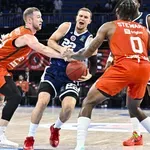 Cedevita Olimpija na derbiju vodilnih ekip doživela prvi evropski poraz v sezoni