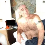 Bivša partnerka princa Andrewa pravi, da je Jeffrey Epstein živ