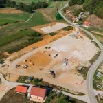 Vaščani jezni zaradi novih hiš, a razburjajo se deset let prepozno